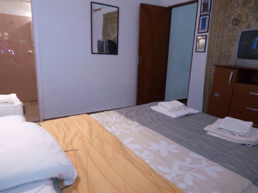 Folks Iguazu - Casa De Huespedes Bed & Breakfast Puerto Iguazu Exterior photo